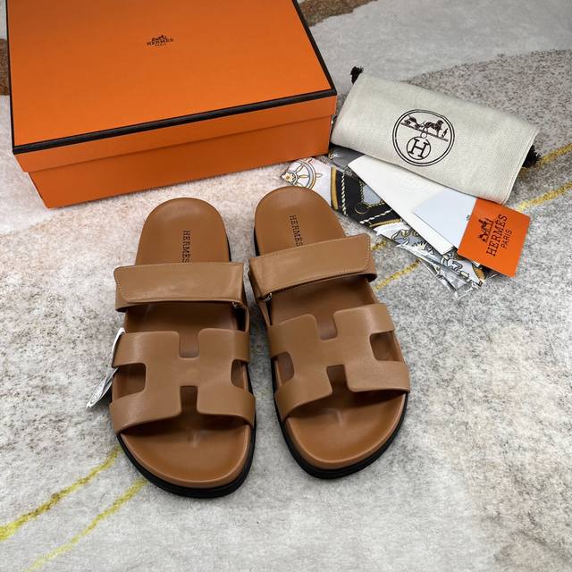 出厂价：女款 男款10 品牌：Hermes 编号：H8018- 199 颜色：新色系 码数:35一40 38-45 鞋面材质：进口小牛皮 大底材质：Tpu防滑耐